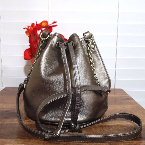 Hobo International Leather Metallic Bronze Shimmer Bucket Shoulder Bag - Picture 2 of 11